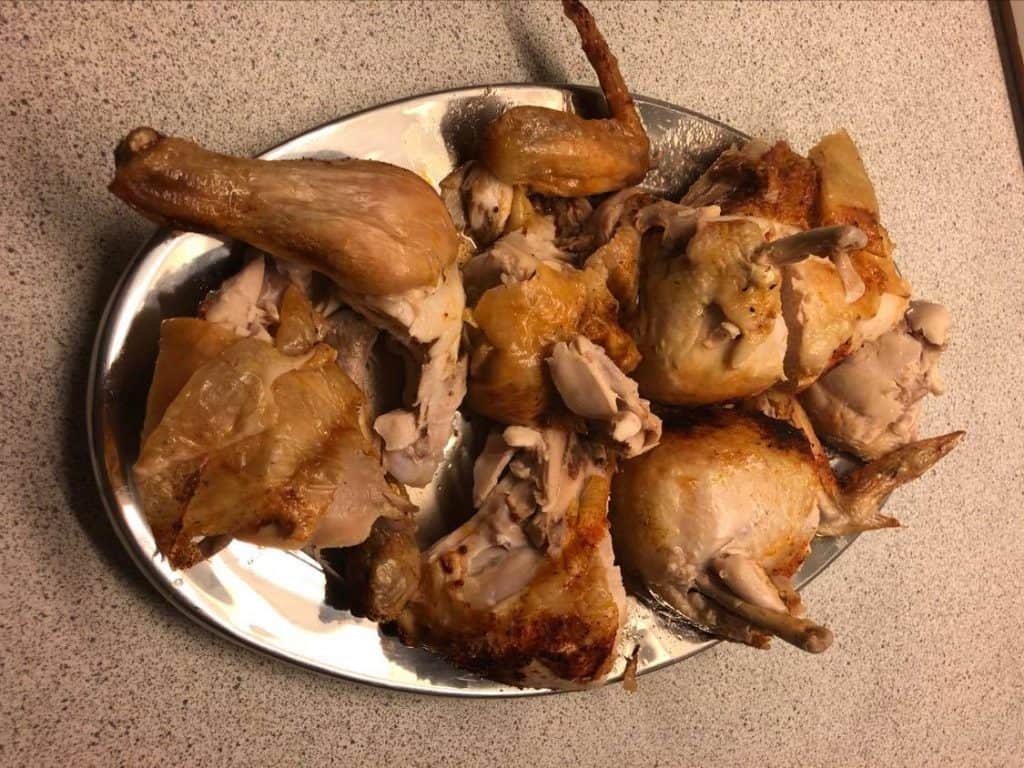 Sådan får du en perfekt kylling i ovn med sprød skind - Madgryden.dk
