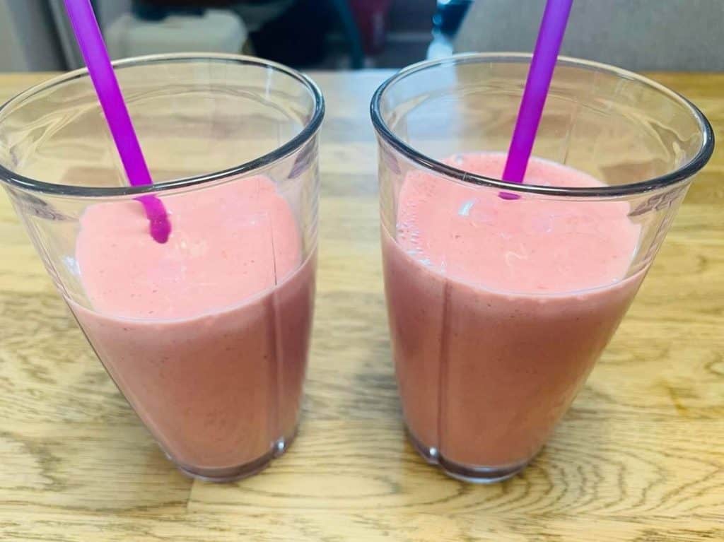Jordbærmilkshake - Danmarks bedste opskrift på milkshake med jordbær 