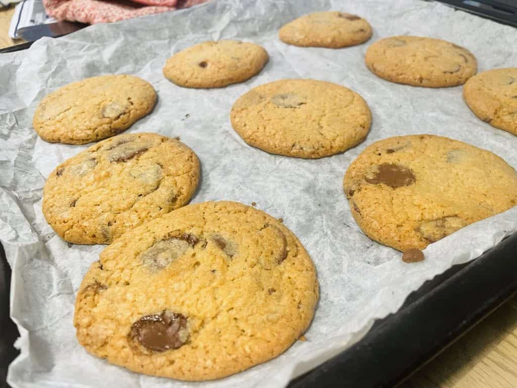 cookies med chokolade